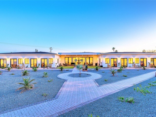 Gallery Image for VISTA LIVING CAMELBACK in PHOENIX, AZ