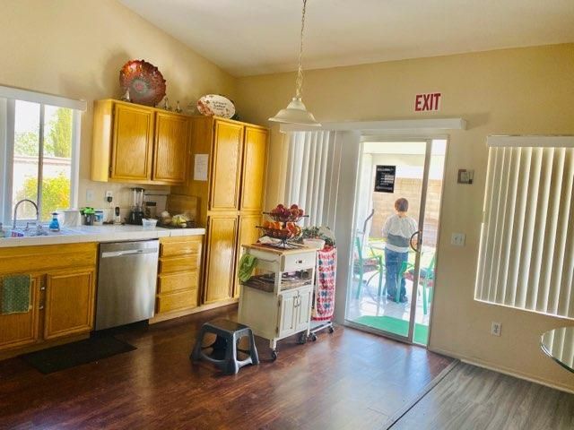 Gallery Image for DOVE TREE MANOR in RIALTO, CA