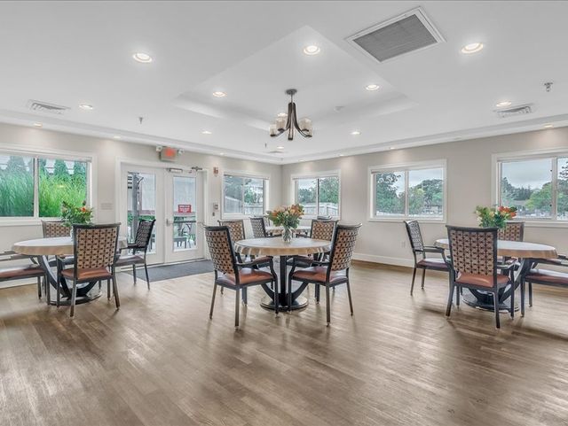 Gallery Image for WATERFORD OAKS SENIOR CARE WEST - MEMORY CARE in WATERFORD, MI