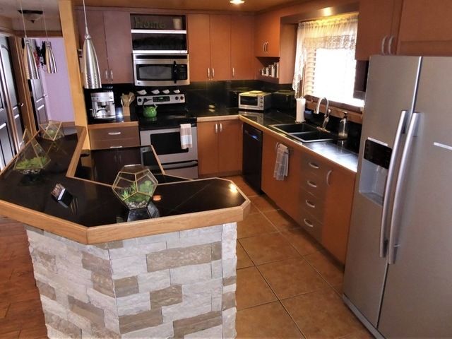 Gallery Image for Juliea Botocan in Portland, OR