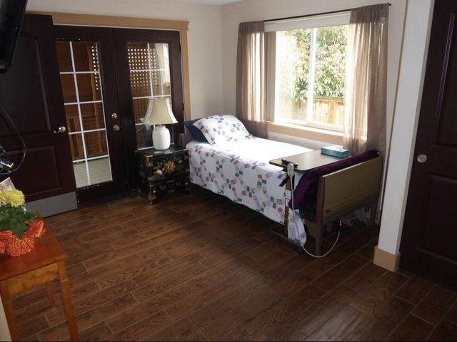 Gallery Image for Juliea Botocan in Portland, OR