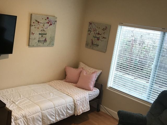 Gallery Image for Raveca Nutas in Gresham, OR