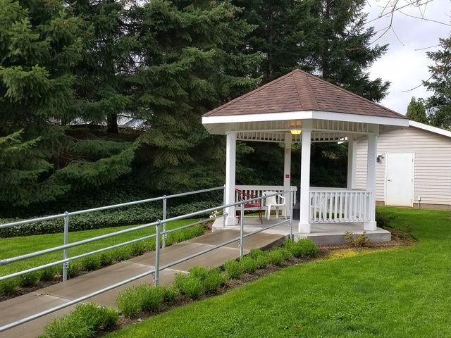 Gallery Image for Redwood Terrace in Grants Pass, OR