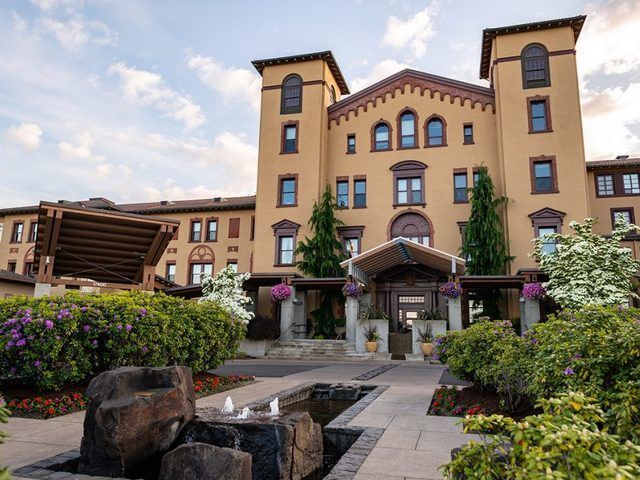 Gallery Image for Mary's Woods in LAKE OSWEGO, OR