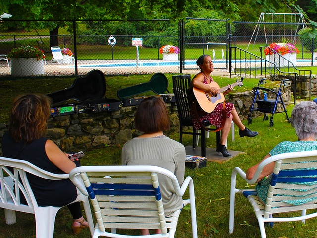 COMMONWEALTH HOUSE Assisted Living Residence in Warwick, RI