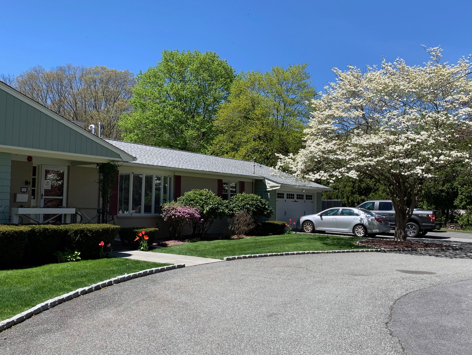 COMMONWEALTH HOUSE Assisted Living Residence in Warwick, RI