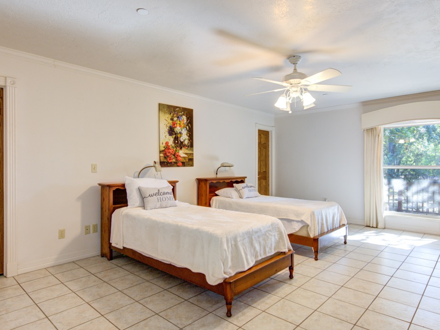 Forest Cottage Senior Care Assisted Living Facility in Willis, TX