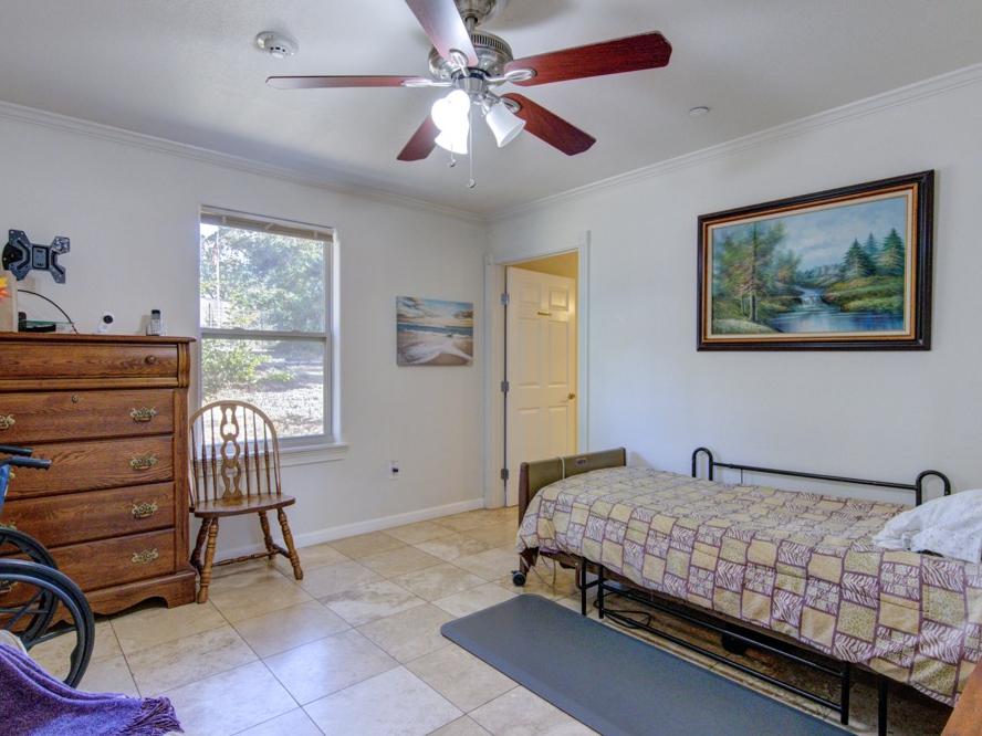 Forest Cottage Senior Care Assisted Living Facility in Willis, TX