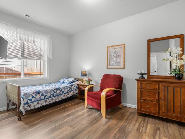 Gallery Image for At Victoria's Family Home in Vancouver, WA