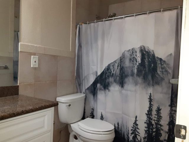 Mount Hood Serenity Care Residential Care Elderly in Sacramento, CA