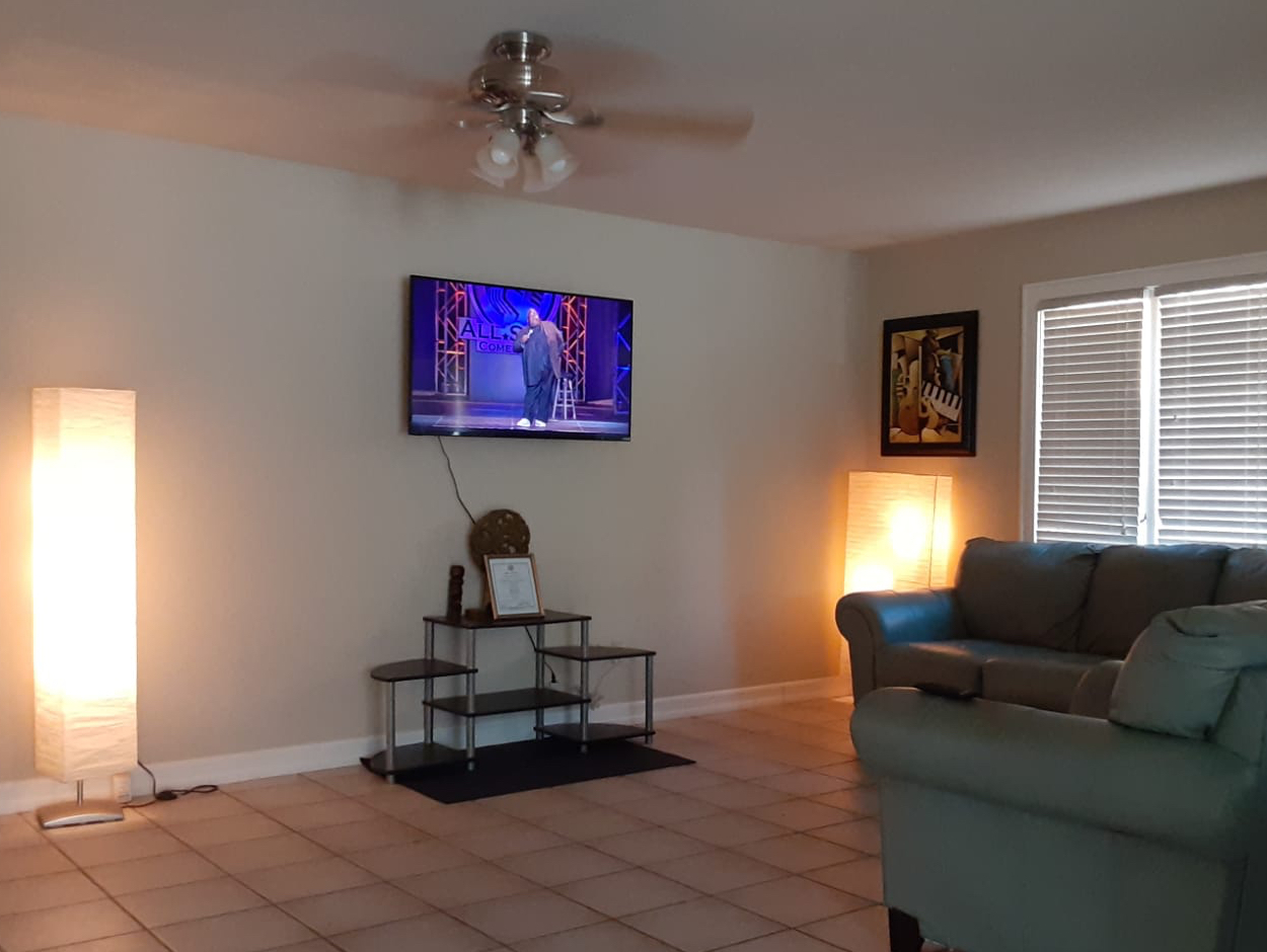 Mount Hood Serenity Care Residential Care Elderly in Sacramento, CA