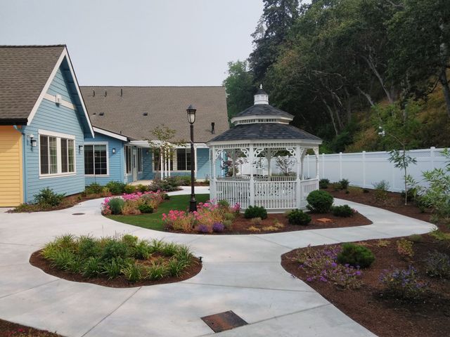 Gallery Image for Village at Valley View in Ashland, OR