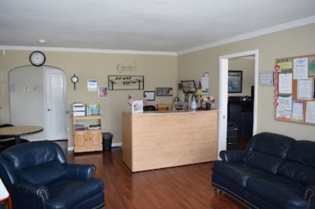 FAMILIAR SURROUNDINGS HOME CARE, LLC - Homecare photo in San Jose, CA