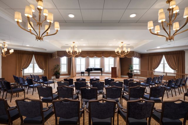 GRAND LIVING AT TOWER PLACE Assisted Living Program in West Des Moines, IA