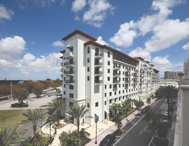 GRAND LIVING AT CORAL GABLES Assisted Living Facility in Coral Gables, FL