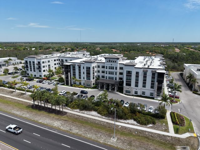 GRAND LIVING AT NAPLES Assisted Living Facility in Naples, FL