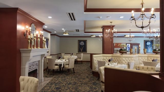 GRAND LIVING AT NAPLES Assisted Living Facility in Naples, FL