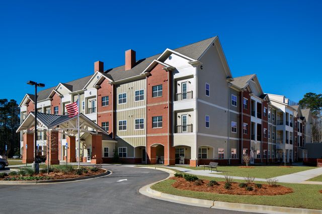 Village Park Fayetteville Assisted Living Community in Fayetteville, GA