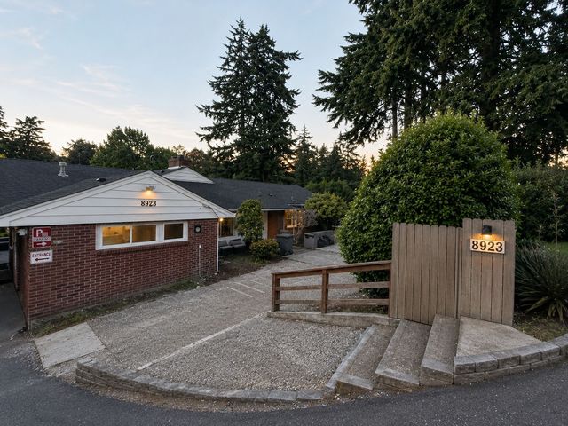 MEDINA LAKEVIEW ADULT FAMILY HOME Adult Family Home in Bellevue, WA