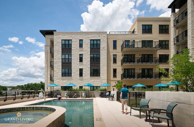 Grand Living at The Grove Assisted Living Facility in Austin, TX