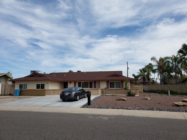 GOLDEN CARE ACH Assisted Living Home-directed in Phoenix, AZ