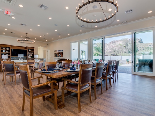 VISTA LIVING CAMELBACK Assisted Living Home-directed in Phoenix, AZ