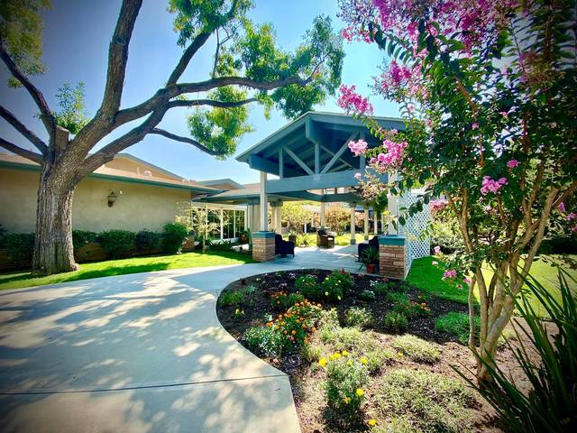 BRETHREN HILLCREST HOMES Continuing Care Retirement Community in La Verne, CA