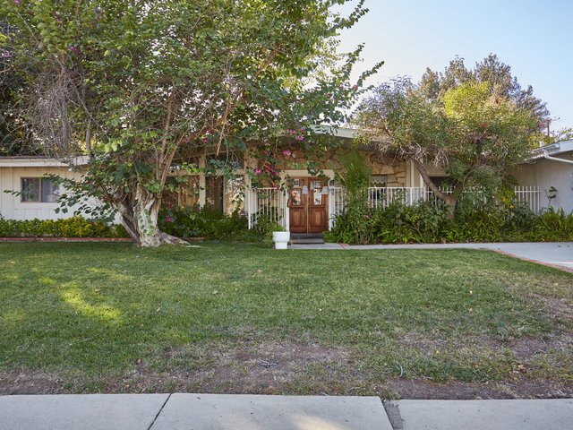 AAA ROYAL SENIOR LIVING FACILITY Residential Care Elderly in Tarzana, CA