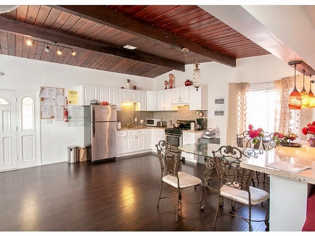 NVM COMFORT HOMES, LLC Residential Care Elderly in Granada Hills, CA