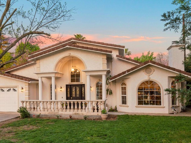 Hollister Care Home Residential Care Elderly in Carmichael, CA