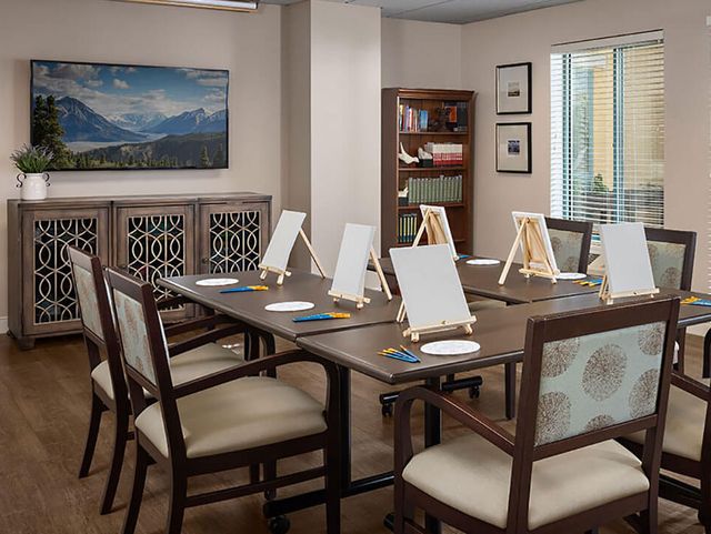 BELMONT VILLAGE THOUSAND OAKS Residential Care Elderly in Thousand Oaks, CA