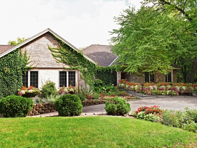 GIANNA HOMES SURSUM CORDA Housing With Services in Minnetonka, MN