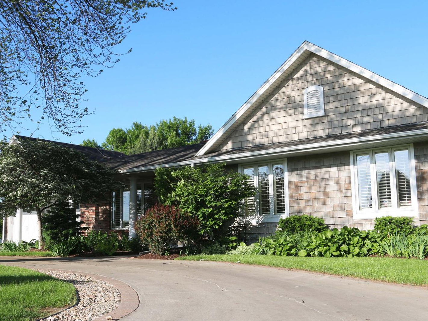 Legato Living at Legacy Assisted Living Facility in Omaha, NE