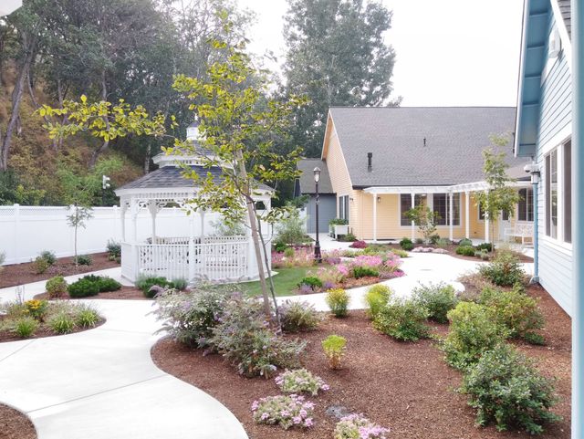 Village at Valley View Residential Care Facility in Ashland, OR