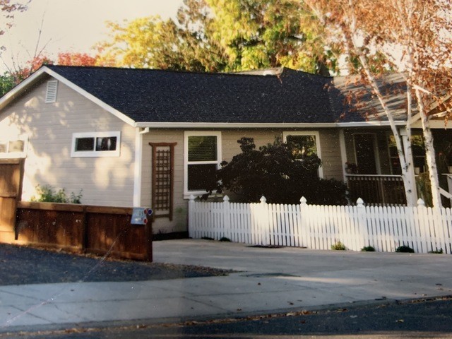 Jessica Barton Adult Foster Home - Class 3 in Ashland, OR