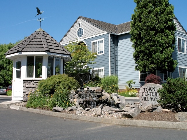 The Estates at Town Center Assisted Living Facility in Portland, OR