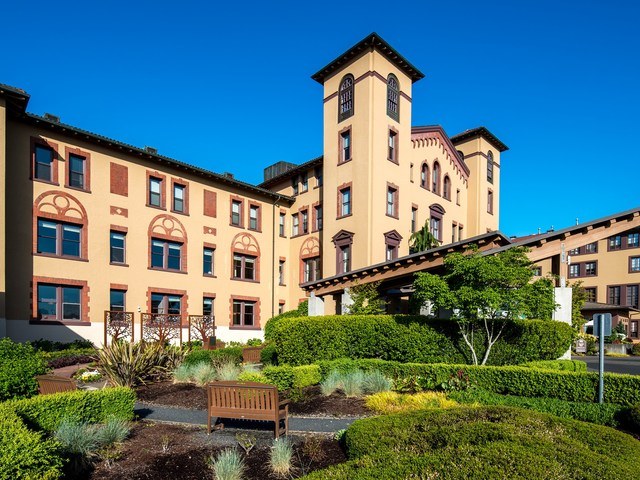 Mary's Woods Continuing Care Retirement Community in Lake Oswego, OR