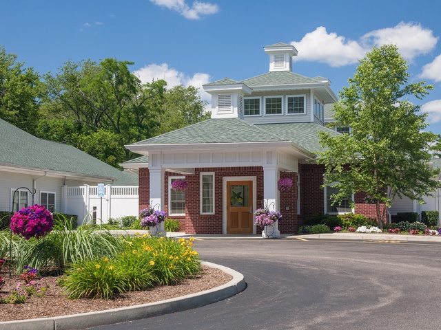 LIGHTHOUSE AT LINCOLN Assisted Living Residence in Lincoln, RI
