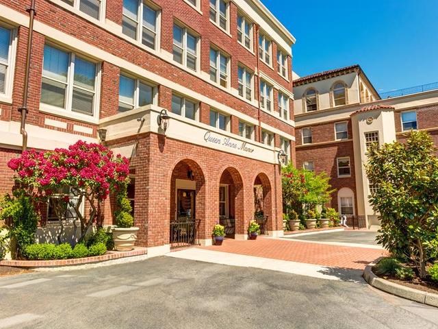 Queen Anne Manor Assisted Living Facility in Seattle, WA