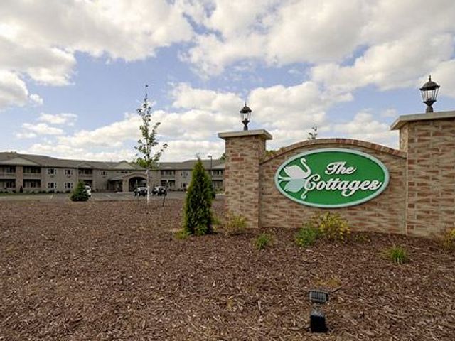 THE COTTAGES AT MEADOWLANDS SENIOR LIVING AND MEMORY CARE Community-based Residential Facility - Non-ambulatory      in Oconto Falls, WI