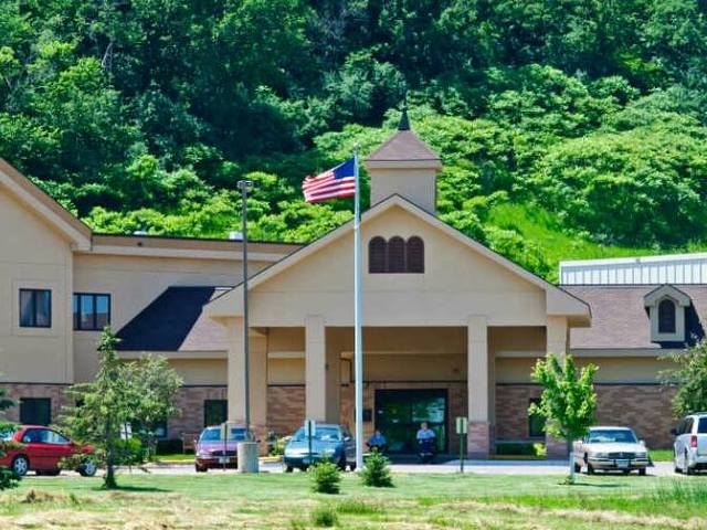 OAK HILLS LIVING CENTER home care agency in New Ulm, MN