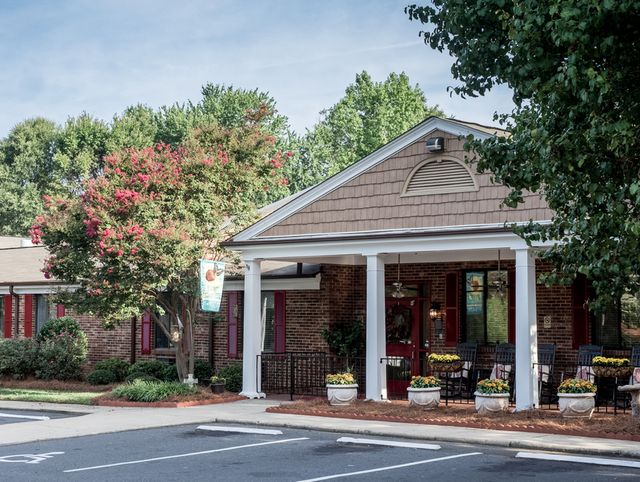 WHITE OAK MANOR - CHARLOTTE home care agency in Charlotte, NC