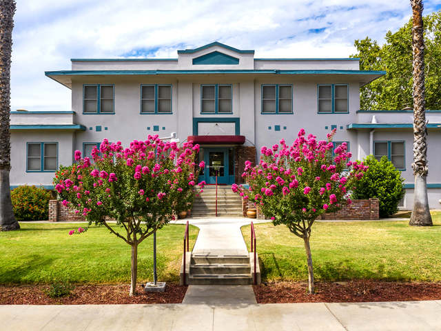 ROLLING HILLS CARE CENTER home care agency in Selma, CA