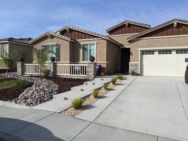 Eagle Crest Assisted Living Home Residential Care Elderly in Winchester, CA