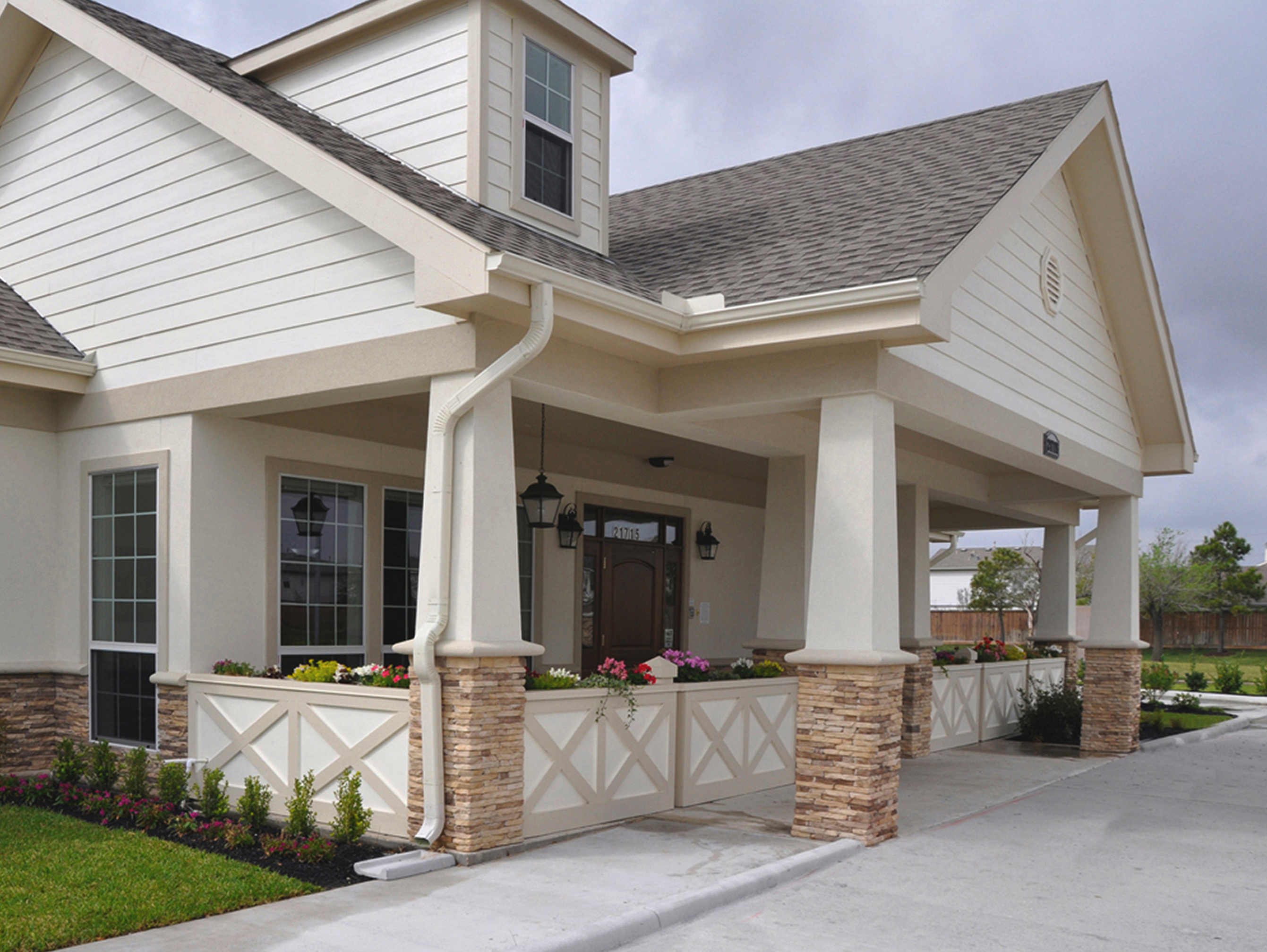 Evergreen Cottages - Bridgewater Cottage Assisted Living Facility in Katy, TX