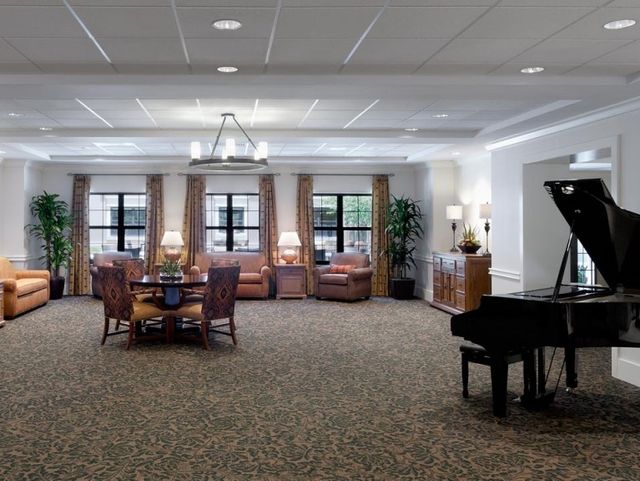 BELMONT VILLAGE WEST LAKE HILLS Assisted Living in West Lake Hills, TX